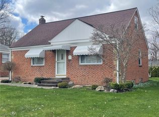 1742 Temple Ave, Mayfield Heights, OH 44124