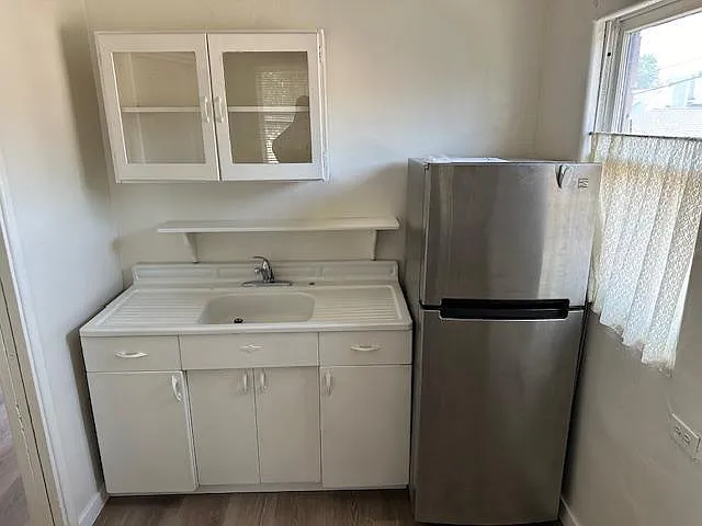 1098 E Orange Grove Blvd — Photo 10