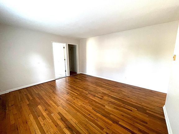 3rd image of 444 W Jackson St APT B