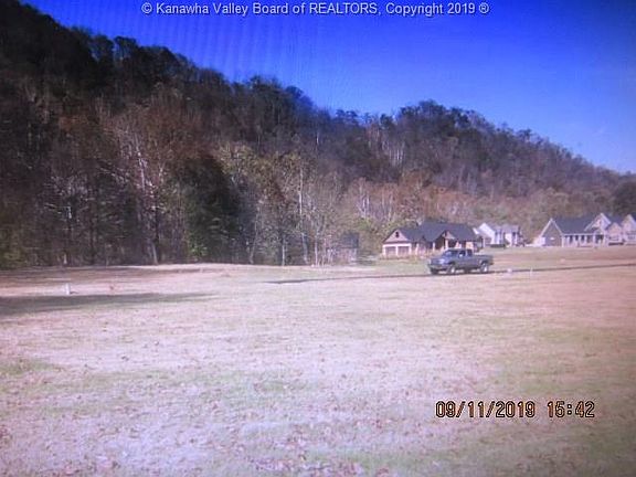 5th image of 943 Lincoln Hwy