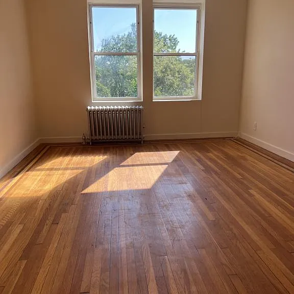 54 Saratoga Ave — Photo 1