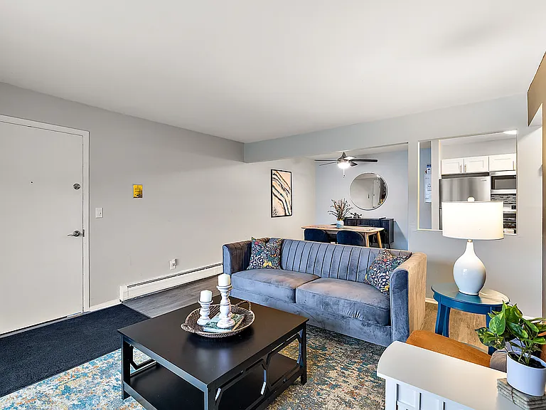 Arbor Haus Apartments - Ann Arbor, MI — Photo 17
