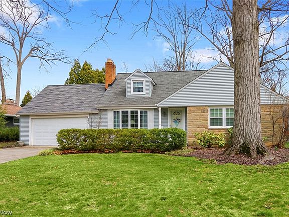 2nd image of 861 Orchard Park Dr