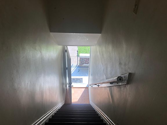2nd image of 4419 Floriss Pl