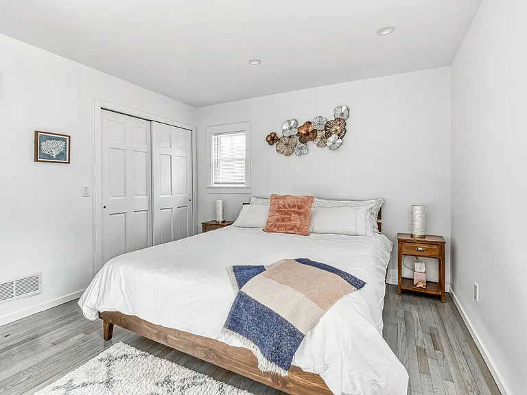 36 Crystal Dr — Photo 11