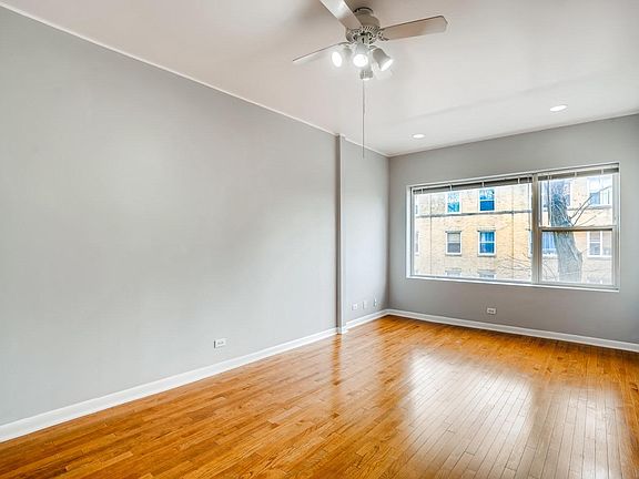 4th image of 3820 W Ainslie St #2