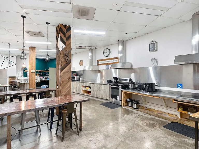 Common kitchen