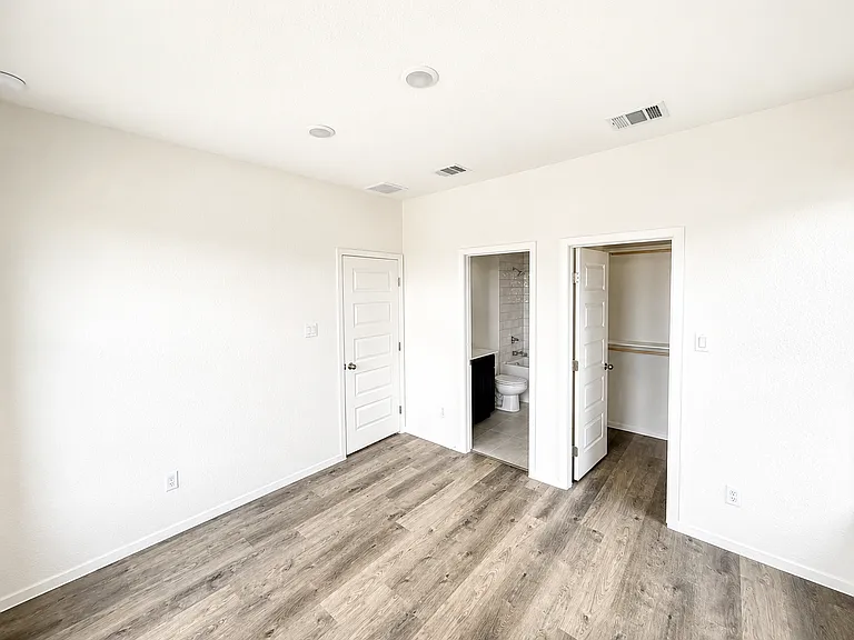 1615 Crooked River Ct — Photo 10