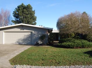 1714 126th Ave SE, Bellevue, WA 98005