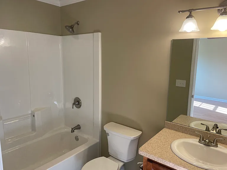 803 Hickory Ave SW — Photo 13