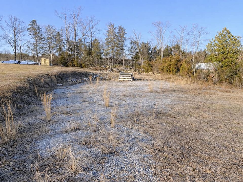 1st image of 11-12 Meadowlake Dr