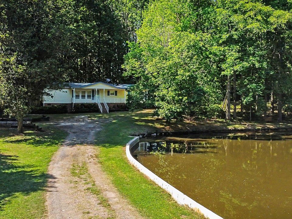 1st image of 68 Walnut Dr