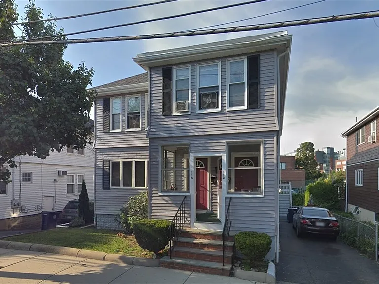 115 Clarence St #2 — Photo 1