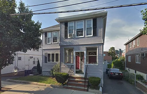 115 Clarence St #2 Photo 1