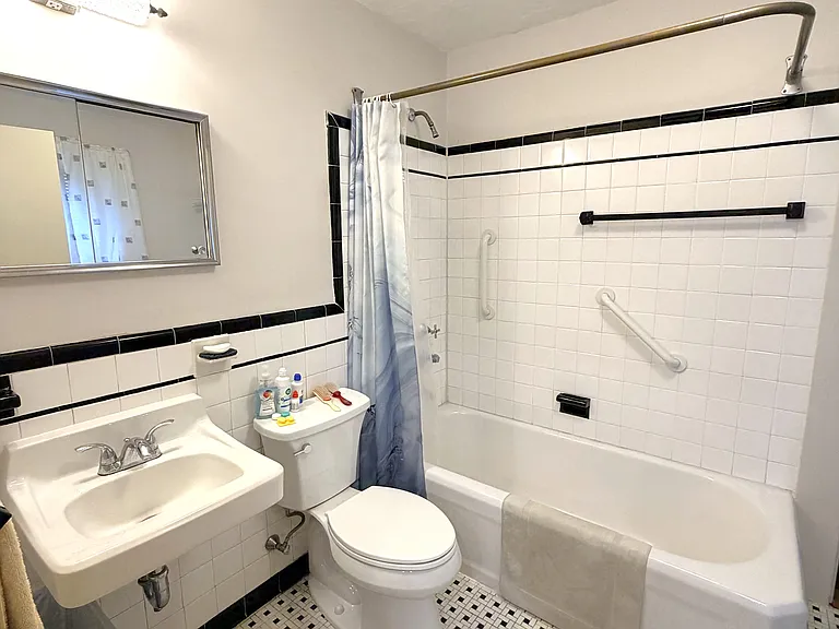 85-87 Edwards St #2 — Photo 10