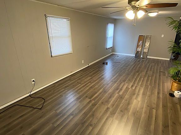 New flooring installed 12/22