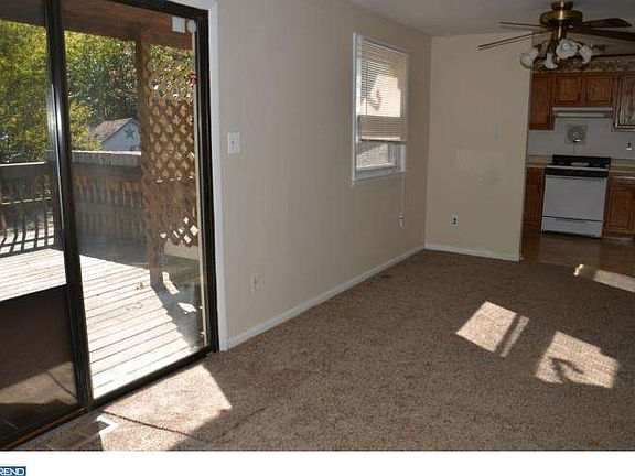 5th image of 720 Woodlynne Ave