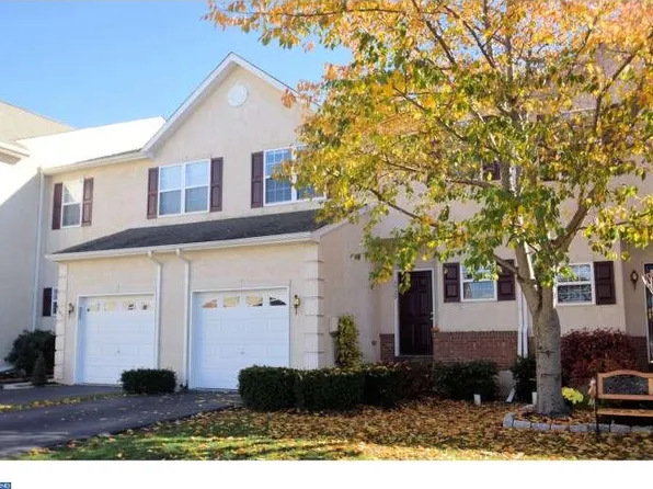 3929 Palmer Ct, Collegeville, PA 19426