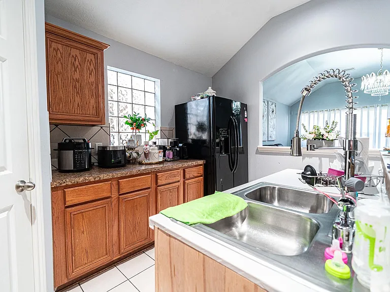 10306 Gerlach St — Photo 15