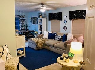 8412 Grand Trevi Dr, Louisville, KY 40228