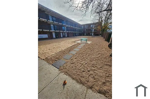 Building Photo - 1180 Yosemite St #203