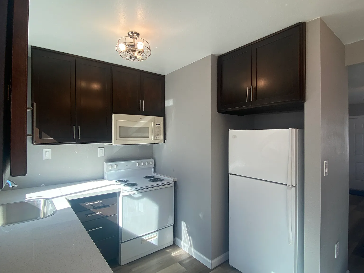 1 bed, 550 sqft, $1,099 — Photo 3