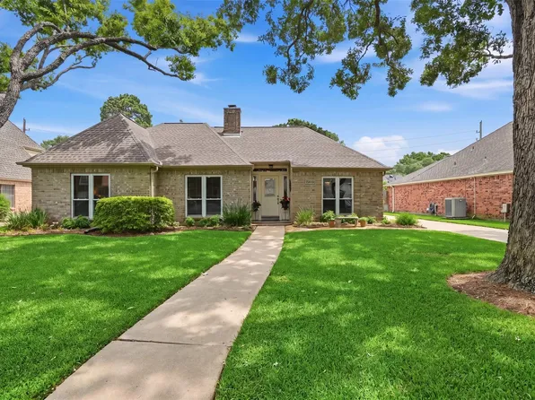 15810 Echo Lodge Dr, Houston, TX 77095