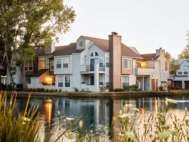 Schooner Bay Apartment Homes