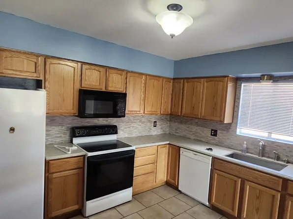 1056 Sahuaro Dr, Sierra Vista, AZ 85635