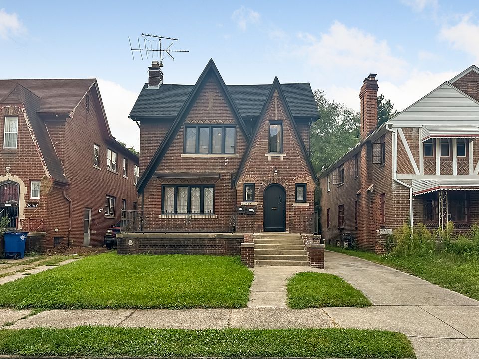 2 Bedroom Fully Updated Unit