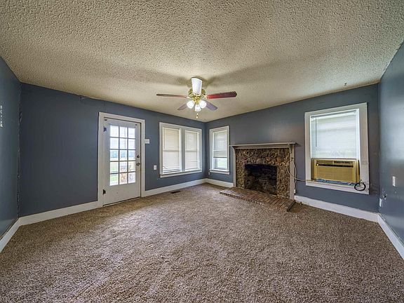 4th image of 495 Nelsonville Rd