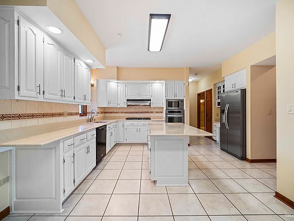 5th image of 13330 S Cathy Ln