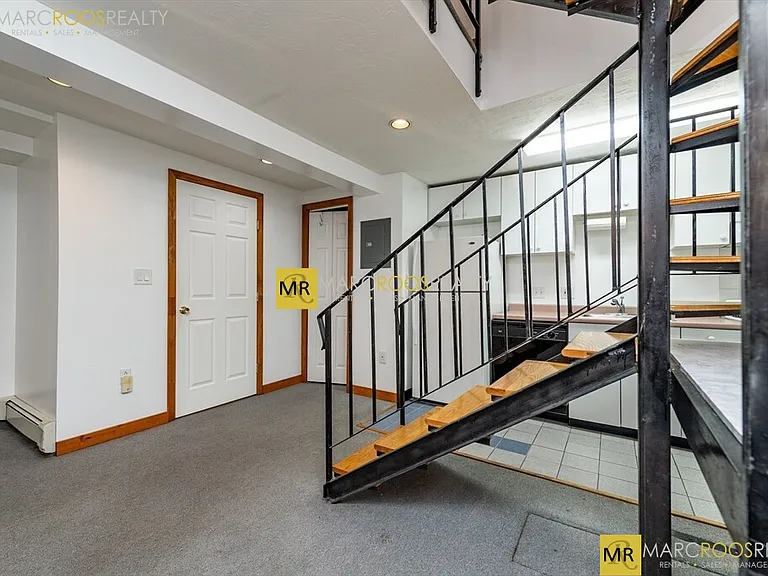 16 Edgerly Rd #1 — Photo 3
