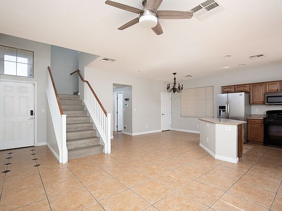 5th image of 4728 Killington St