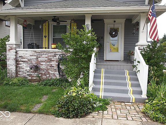 2nd image of 151 2nd St