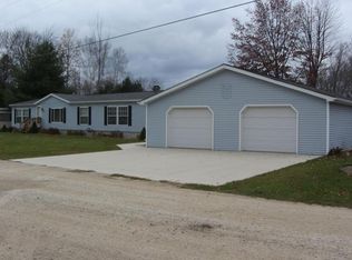 4972 Airstrip Dr, Barryton, MI 49305