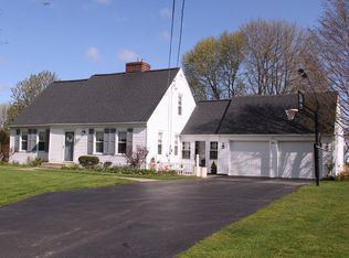 511 Bills Rd, Macedon, NY 14502