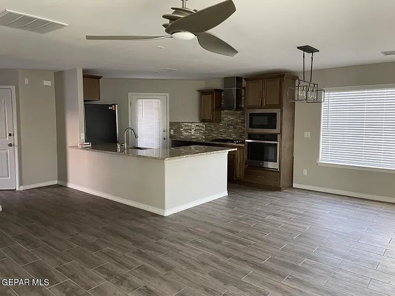 12216 Costa Brava Pl — Photo 4