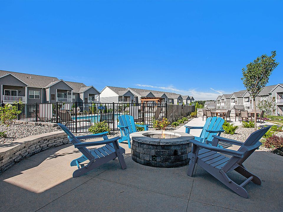 Meadow Creek Flats Apartments 8669 Thrifty Dr Rockford MI Zillow