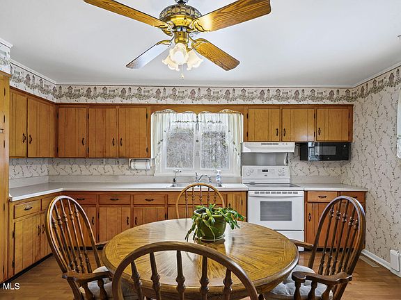 5th image of 92 Helderhill Road