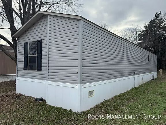 2nd image of 1622 S Lowry St #7