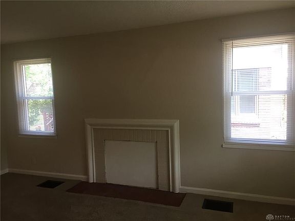 4th image of 1725 Newton Ave