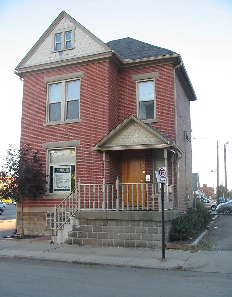 4 bed, 2000 sqft, $2,900 — Photo 1