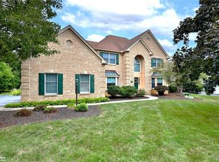 2717 Kingsbridge Ln, Allentown, PA 18103