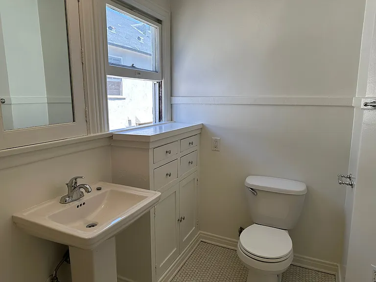 1834 N Normandie Ave — Photo 17
