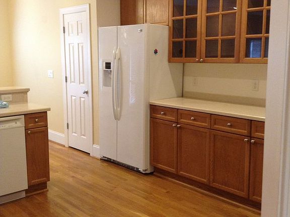 4th image of 2716 Warlick Dr