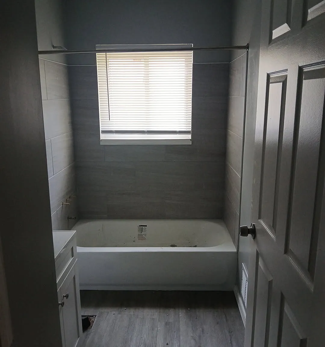 3 bed, 1000 sqft, $1,200 — Photo 3