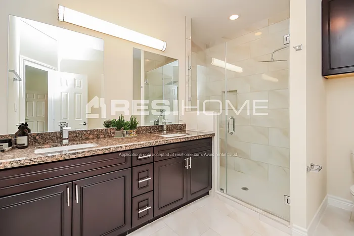 2326 Saint Emanuel St — Photo 10