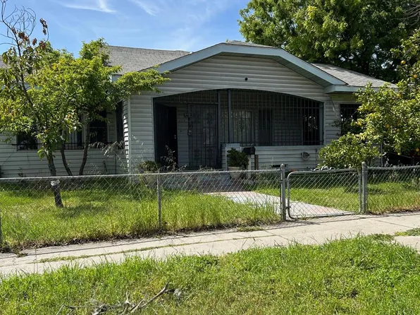 629 5th St, Modesto, CA 95351