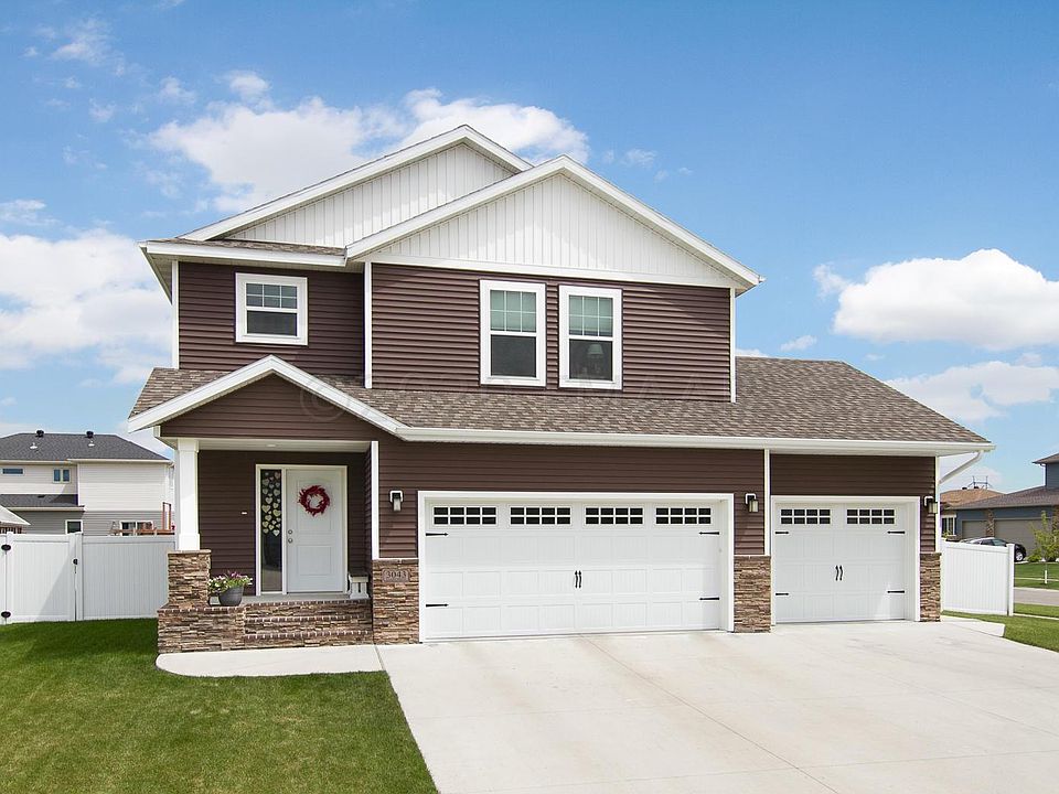 1st image of 3043 Claire Dr E